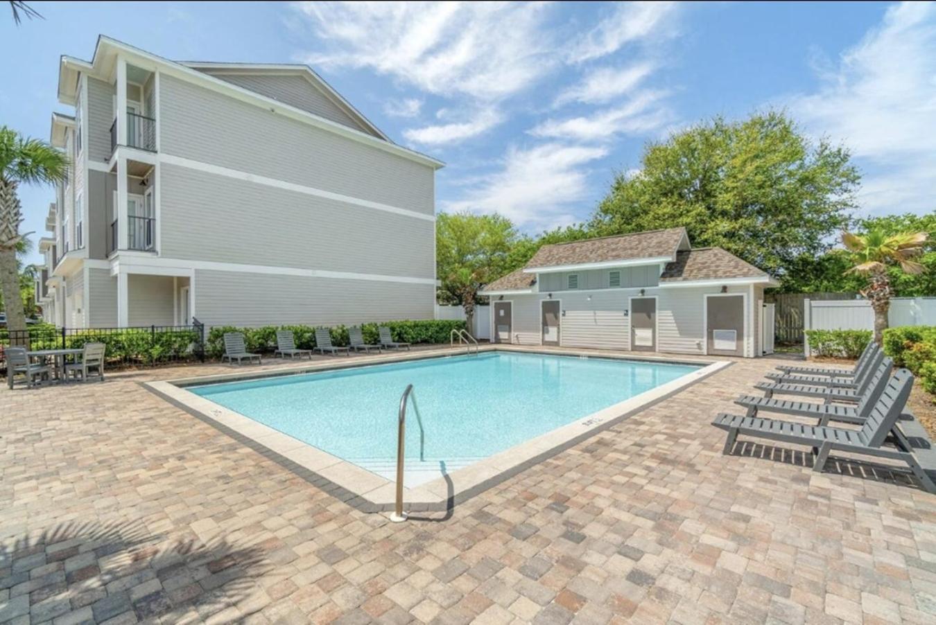 Lux Beatles Themed Beach Home, 5 Min Walk To Beach + Golf Cart, Dog Friendly! Destin Exterior photo